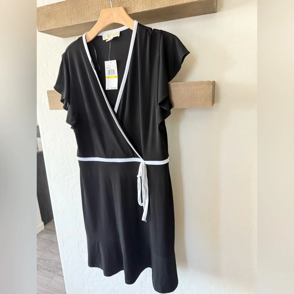 Michael Kors|Black faux Wrap Dress with White Trim,NWT in size medium•••Classic - Picture 6 of 12